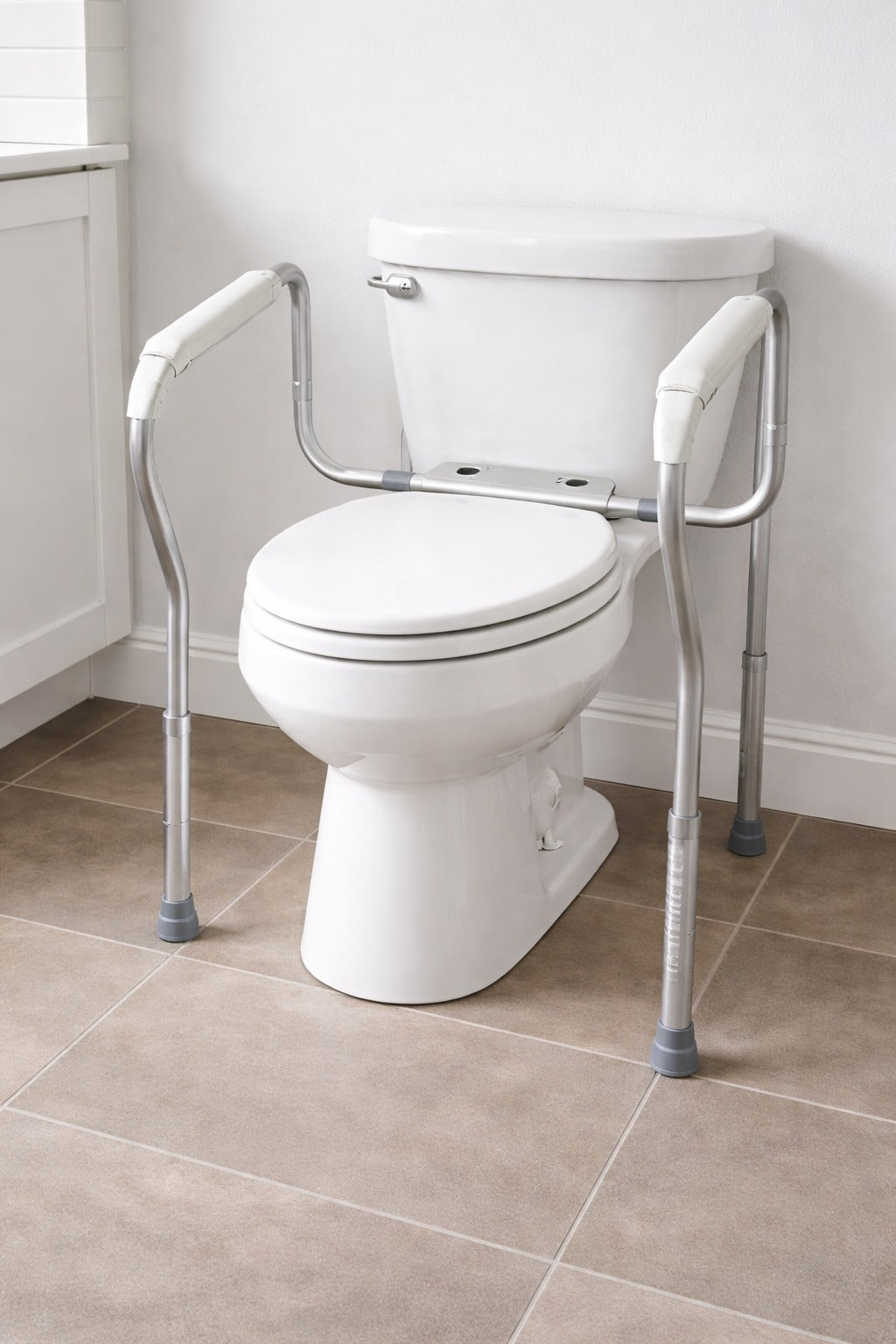 מסגרת בטיחות לשרותים גובה 75-85 ס"מ