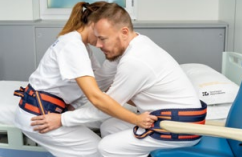 חגורת העברה עם סגירת קליפס למטופל - L