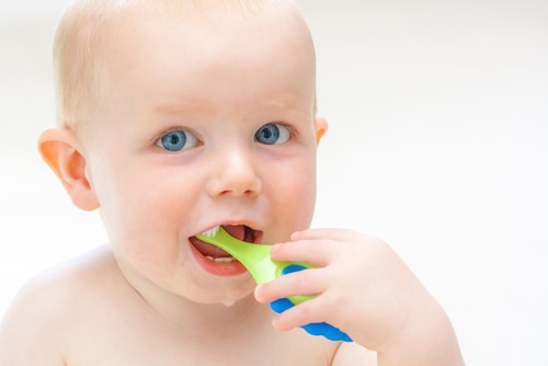 צחצוח שיניים לתינוקות – כבר מתחילים